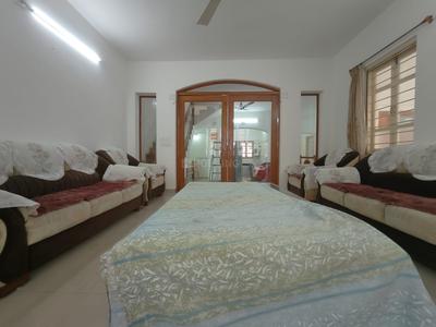 Bedroom Image of 3823 Sq.ft 4 BHK Independent House for sale in Prahlad Nagar Ahmedabad for Rs. 45000000