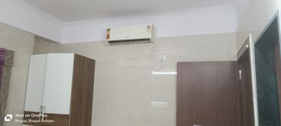 Bathroom Image of 1050 Sq.ft 2 BHK Apartment / Flat for rent in MP Tirupati ML Highrise, Eco Green City Bhopal for Rs. 20000