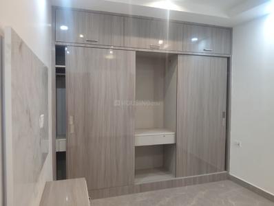 Bedroom Image of 1202 Sq.ft 3 BHK Builder Floor for rent in Preet Vihar New Delhi for Rs. 38000