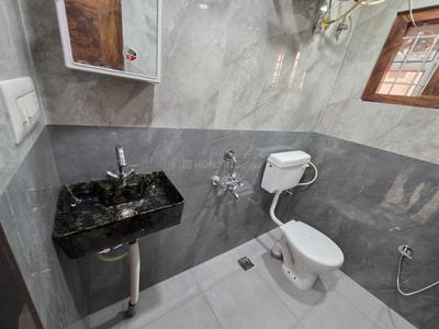 Bathroom Image of 650 Sq.ft 2 BHK Builder Floor for rent in JP Nagar Bengaluru for Rs. 26500