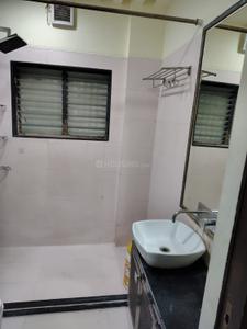 Bathroom Image of 2100 Sq.ft 3.5 BHK Apartment / Flat for rent in Shivaji Nagar Nagpur for Rs. 85000