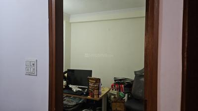 Bedroom Image of 600 Sq.ft 3 BHK Apartment / Flat for sale in Okhla New Delhi for Rs. 3700000