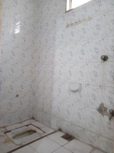 Common Bathroom Image of 1350 Sq.ft 2 BHK Apartment / Flat for rent in Maninagar Ahmedabad for Rs. 13500
