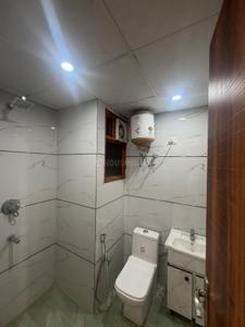 Bathroom Image of 1350 Sq.ft 3 BHK Builder Floor for rent in Rajpur New Delhi for Rs. 24999