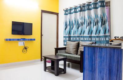 Bedroom Image of Huma Abbas in Dodda Banaswadi, Bengaluru