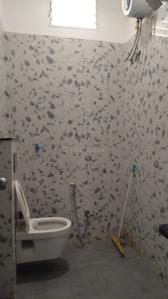 Bathroom Image of 1000 Sq.ft 1 BHK Builder Floor for rent in Mahalakshmi Nagar Indore for Rs. 20000