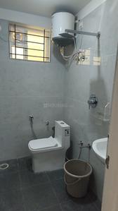 Bathroom Image of 900 Sq.ft 1 BHK Builder Floor for rent in Mahadevapura Bengaluru for Rs. 32500