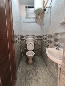 Bathroom Image of 300 Sq.ft 1 RK Apartment / Flat for rent in BTM Layout Bengaluru for Rs. 13000