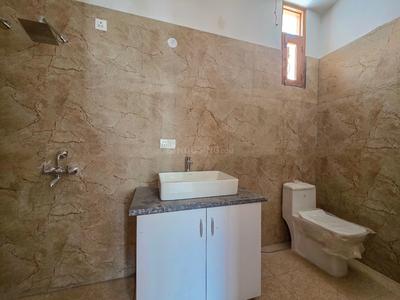 Bathroom Image of 3000 Sq.ft 4 BHK Independent House for sale in Kishanpur Dehradun for Rs. 22000000