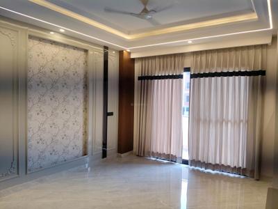 Living Room Image of 2700 Sq.ft 4 BHK Builder Floor for rent in DLF Phase 4 Gurgaon for Rs. 115000