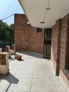 Living Room Image of 3000 Sq.ft 3 BHK Builder Floor for rent in Sector 17 Gurgaon for Rs. 60000