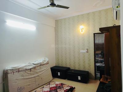 Bedroom Image of 800 Sq.ft 2 BHK Builder Floor for rent in Arjun Nagar New Delhi for Rs. 55000