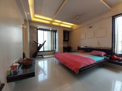Bedroom Image of 2000 Sq.ft 2.5 BHK Penthouse for sale in Dadar East Mumbai for Rs. 90000000
