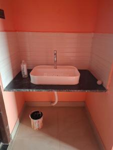 Bathroom Image of 900 Sq.ft 1 BHK Independent House for rent in Pokhraira Muzaffarpur for Rs. 9000