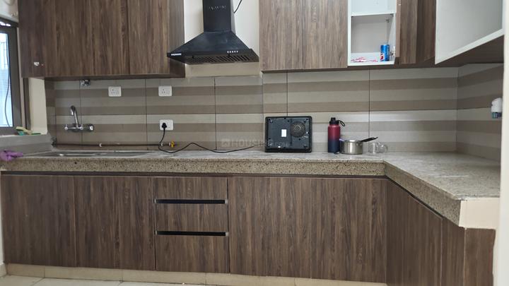 Paras Dews Main Image 1