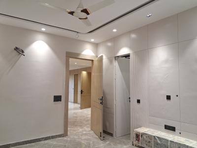 Bedroom Image of 2700 Sq.ft 4 BHK Builder Floor for sale in Paschim Vihar New Delhi for Rs. 61000000