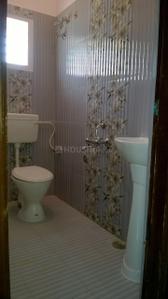 Bathroom Image of 1100 Sq.ft 2 BHK Independent House for rent in Green Woods Layout, Ramamurthy Nagar Bengaluru for Rs. 17500