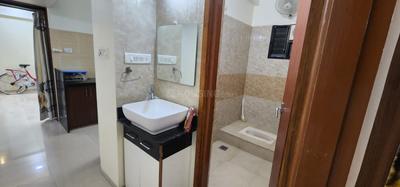 Bathroom Image of 1250 Sq.ft 2 BHK Apartment / Flat for rent in Civil Lines Nagpur for Rs. 26000