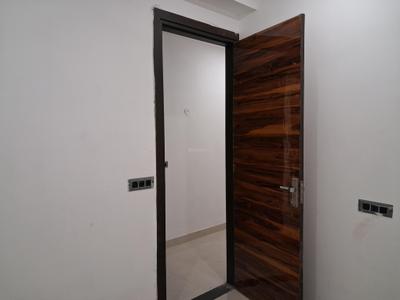 Bedroom Image of 1950 Sq.ft 4.5 BHK Apartment / Flat for sale in JMD Siddhi Vinayak, Sector 73 Noida for Rs. 8500000