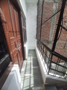 Balcony Image of 400 Sq.ft 1 BHK Apartment / Flat for rent in Paharia Varanasi for Rs. 11500