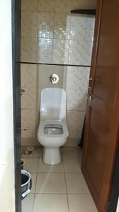 Bathroom Image of 450 Sq.ft 1 BHK Apartment / Flat for rent in Wadala Mumbai for Rs. 46000