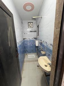 Bathroom Image of 1000 Sq.ft 2 BHK Apartment / Flat for rent in DDA Om Apartment, Sector 14 Dwarka New Delhi for Rs. 28000