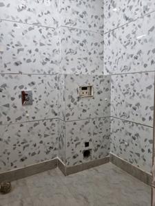 Common Bathroom Image of 900 Sq.ft 3 BHK Apartment / Flat for sale in Hans Luxury Floor, Dwarka Mor New Delhi for Rs. 5900000