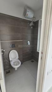 Bathroom Image of 700 Sq.ft 2 BHK Apartment / Flat for sale in Rustomjee Erika, Bandra East Mumbai for Rs. 21500000