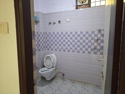 Bathroom Image of 1500 Sq.ft 3 BHK Apartment / Flat for sale in Govind Nagar Railway Colony Kanpur for Rs. 6500000