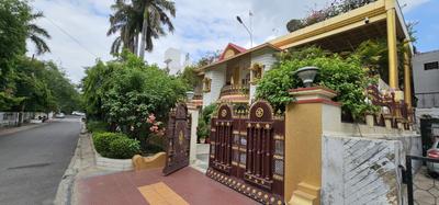 Balcony Image of 12000 Sq.ft 12 BHK Independent House for sale in Gomti Nagar Lucknow for Rs. 105000000