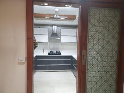 Kitchen Image of 2200 Sq.ft 3 BHK Builder Floor for rent in Defence Colony New Delhi for Rs. 145000