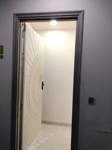 Main Entrance Image of 850 Sq.ft 2 BHK Builder Floor for rent in Mahavir Enclave New Delhi for Rs. 16000