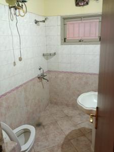 Bathroom Image of 2100 Sq.ft 3 BHK Apartment / Flat for rent in Ashoka Lake View, Begumpet Hyderabad for Rs. 60000