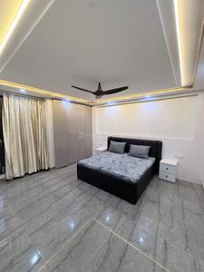 Bedroom Image of 2500 Sq.ft 4 BHK Builder Floor for rent in Vivek Vihar New Delhi for Rs. 150000