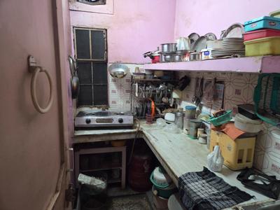 Kitchen Image of 650 Sq.ft 1 BHK Builder Floor for rent in Tilak Nagar New Delhi for Rs. 15000