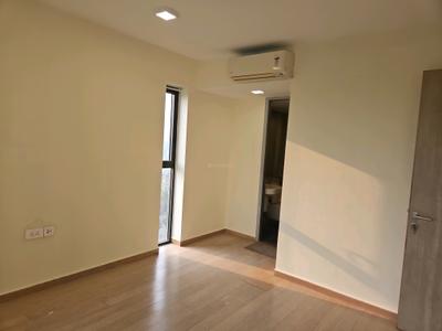 Bedroom Image of 1550 Sq.ft 2.5 BHK Apartment / Flat for sale in Lodha New Cuffe Parade, Sion Mumbai for Rs. 38000000