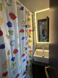 Image of 720 Sq.ft 1.5 BHK Apartment / Flat for sale in Paras EL Signora, Andheri West, Mumbai for Rs. 16000000