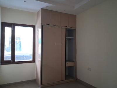 Bedroom Image of 1350 Sq.ft 3 BHK Apartment / Flat for sale in Paschim Vihar New Delhi for Rs. 20500000