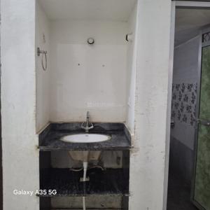 Bathroom Image of 1300 Sq.ft 3 BHK Builder Floor for rent in Krishna Nagar Lucknow for Rs. 18000