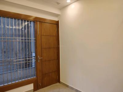Bedroom Image of 2750 Sq.ft 4.5 BHK Builder Floor for sale in Shalimar Garden Ghaziabad for Rs. 23000000
