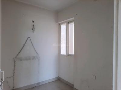Bedroom Image of 740 Sq.ft 3 BHK Apartment / Flat for rent in Signature Global Golf Green, Sector 79 Gurgaon for Rs. 12000