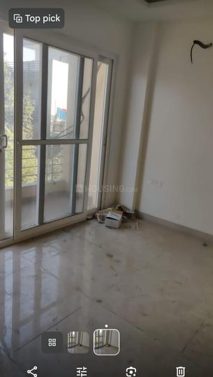 Model Town Main Image 1