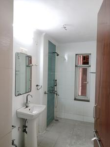 Common Bathroom One Image of 1700 Sq.ft 3 BHK Apartment / Flat for sale in CGHS JDM Apartment, Sector 5 Dwarka New Delhi for Rs. 25500000