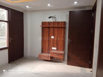 Bedroom Image of 900 Sq.ft 2 BHK Builder Floor for rent in Ramesh Nagar New Delhi for Rs. 35000