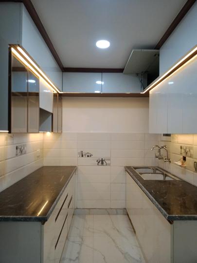 Capital Green Avenue 74 Main Image 1