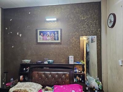 Bedroom Image of 1200 Sq.ft 3 BHK Builder Floor for sale in Ramesh Nagar New Delhi for Rs. 15000000