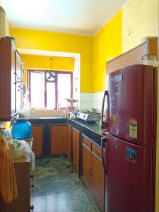 Kitchen Image of 1600 Sq.ft 4 BHK Apartment / Flat for sale in Bansdroni Kolkata for Rs. 6000000