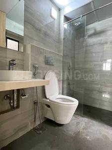 Image of 1050 Sq.ft 2 BHK Apartment / Flat for rent in Dosti Eastern Bay, Wadala, Mumbai for Rs. 120000