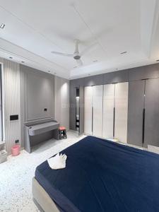 Bedroom Image of 2800 Sq.ft 4 BHK Builder Floor for rent in Gagan Vihar New Delhi for Rs. 100000