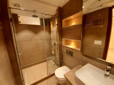 Bathroom Image of 1800 Sq.ft 3 BHK Builder Floor for sale in Green Park New Delhi for Rs. 65000000